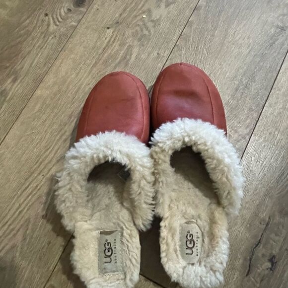 Ugg Sheepskin Women's Clogs  - Picture 4 of 10